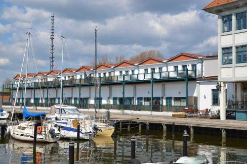 Karlshagen Apartment | Cozy Fewo Koje 22_OVER - Family-Friendly & Accessible Stay