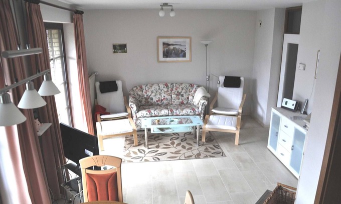 Bad Bevensen Apartment | High-Quality FeWo Lüneburger Heide - Pet-Friendly Retreat