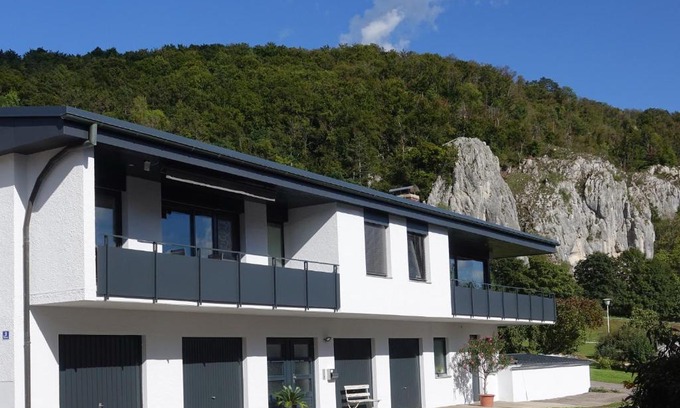 Prunn Apartment | Family-Friendly Getaway at Fewo Lehner - Rated 9/10!