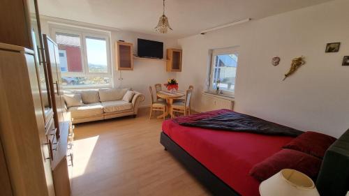 Kressbronn Apartment | Fewo Linda - Gemütliche Ferienwohnung in direkter Bodenseenähe