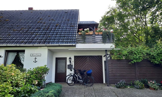 Neukirchen/Erzgeb Apartment | Family-Friendly Fewo Min Egen in Neukirchen Awaits You