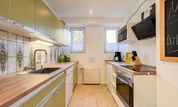 Grosefehn Apartment | Pet-Friendly FeWo Möwe: Top-Rated Getaway in East Frisia