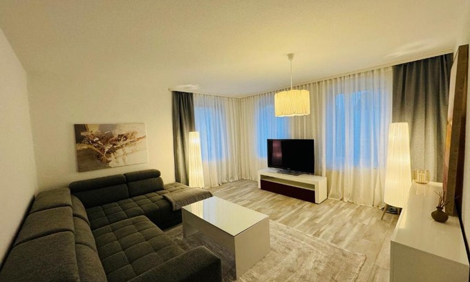 Reichenbrand Apartment | Top-Rated Family Retreat at Fewo Reichenbrand