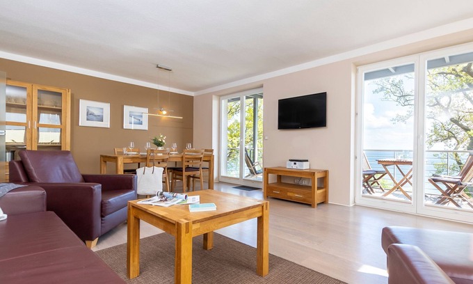 Sassnitz Apartment | FeWo Südwarts - Fireplace, Sauna, Sea View