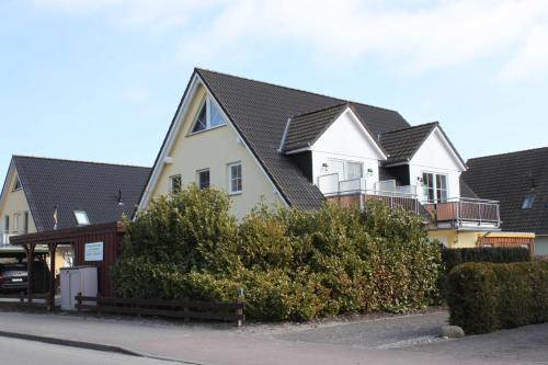 Karlshagen Apartment | Family-Friendly Fewo Sanddorn_BOBE with Great Guest Ratings