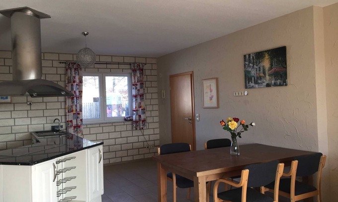 Schwarbe Apartment | Cozy Ground-Level Holiday Apartment "Star" with Ocean View