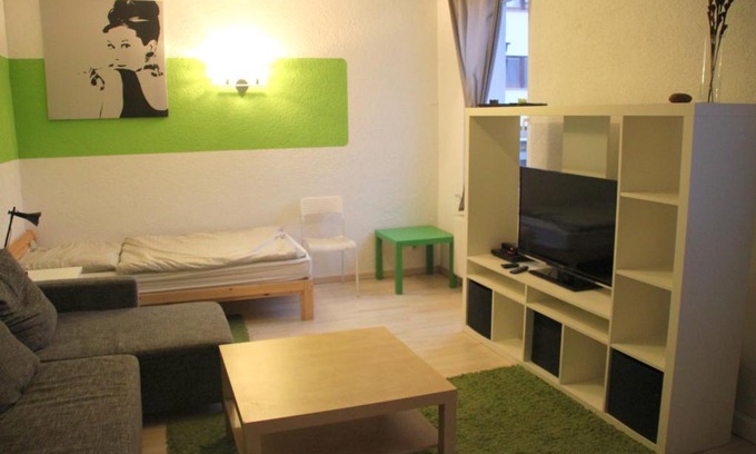 Meerane Apartment | Cozy Stay at FEWO Steile WH 2 Wand with Breakfast & Kitchen