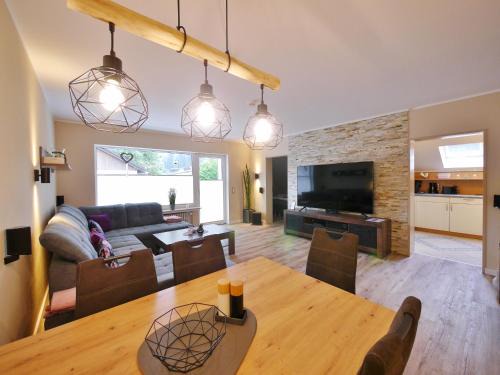 Stryck Apartment | Experience Fewo Steingrotte: Pet-Friendly Retreat with Top Ratings
