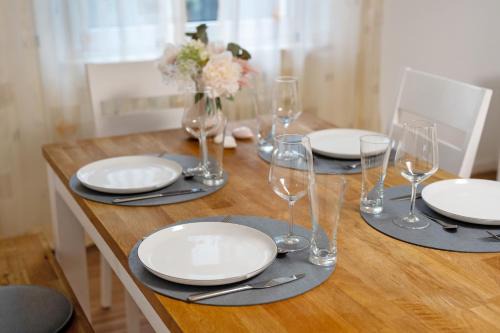 Herbolzheim Apartment | Child-Friendly FeWo unter der Kirche with 9.9/10 Rating