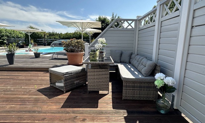 Kroepelin Apartment | Relaxing Fewo Waldblick: Pool Access & Tranquil Retreat
