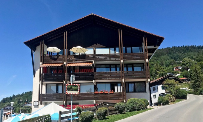 Tegernsee Apartment | Cozy Fewo Wanderslust: Oceanfront Escape with Train Access