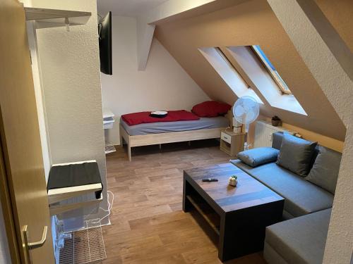 Plauen Apartment | Cozy FeWo WIEKO Plauen: Pet & Child Friendly Retreat