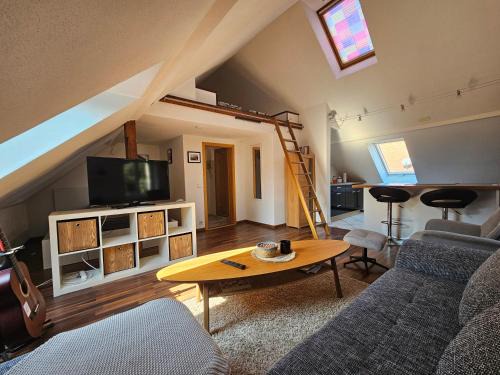 Leisnig Apartment | Child-Friendly Ferienwohnung at Kulturbahnhof - Rated 9.3