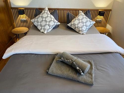 Schweich Apartment | Family-Friendly Retreat at Fewo-zum-Nussbaum - Mosel