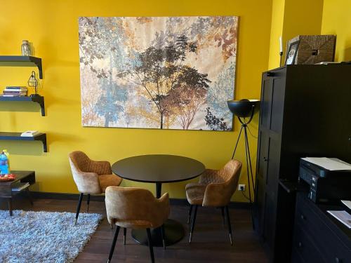 Gohlis-Mitte Apartment | Family-Friendly Stays at FewoCompany with Top Ratings