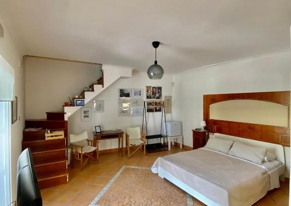 Ottaviano House | Charming FF House in the Historic City Center