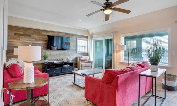 Kill Devil Hills House | Pet-Friendly Escape: The Wright Idea with Pool & Family Fun