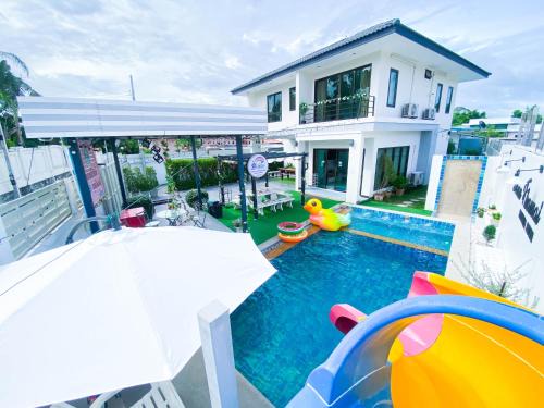 Huai Yai Villa | Pet Friendly Fhamai Pool Villa Pattaya: Rated 9.5/10!
