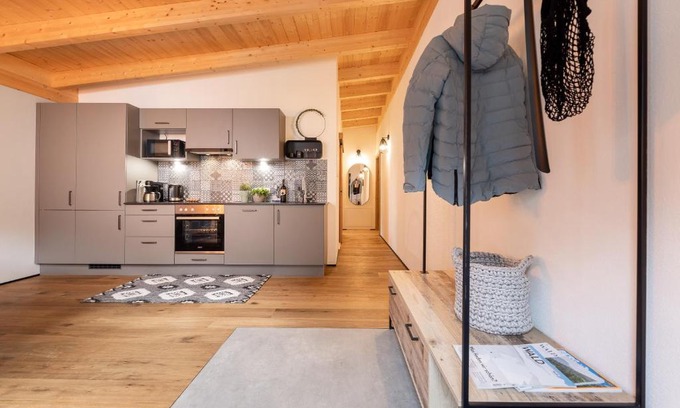 Volderau Apartment | Fichtenlodge Stubaital: 10/10 Rated with Hot Tub & Breakfast