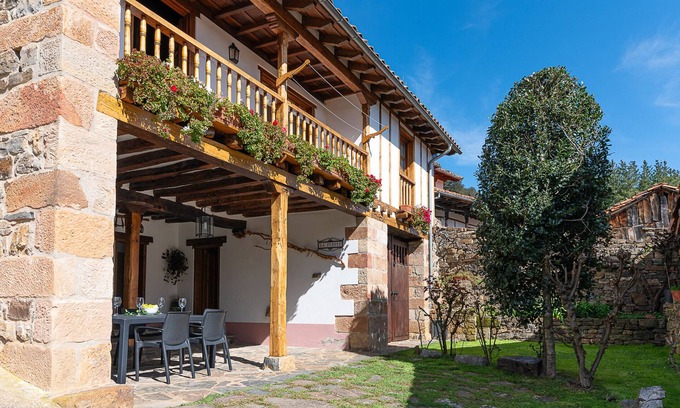Cabezon de Liebana Villa | Discover Fidalsa Paradise Point: Pool, Spa & Family Fun