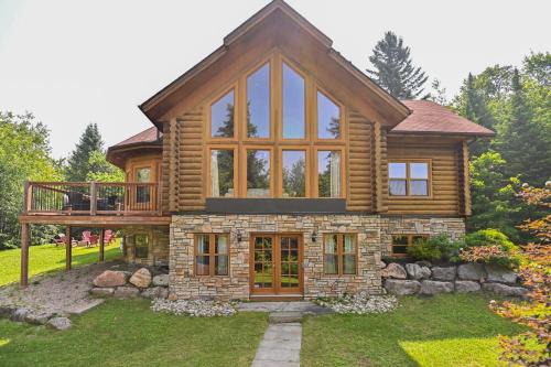 Fiddler Lake Resort Ski Chalet | Relaxing Fiddler Lake Resort Chalet with Ocean View & Spa