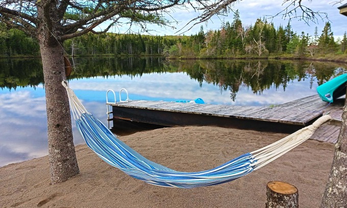 Marion Bridge Apartment | Island Retreat: Fiddler's Lake Escape with Oceanfront Views