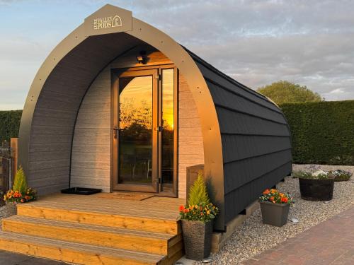 Skipwith Cabin | Cozy Lodge on a Farm Near York with Pet-Friendly Amenities