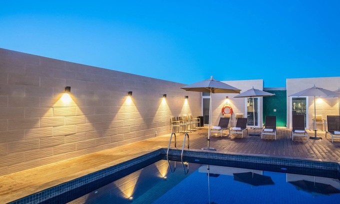Los Mochis Hotel | Discover Fiesta Inn Los Mochis: Pool, Spa & Family-Friendly