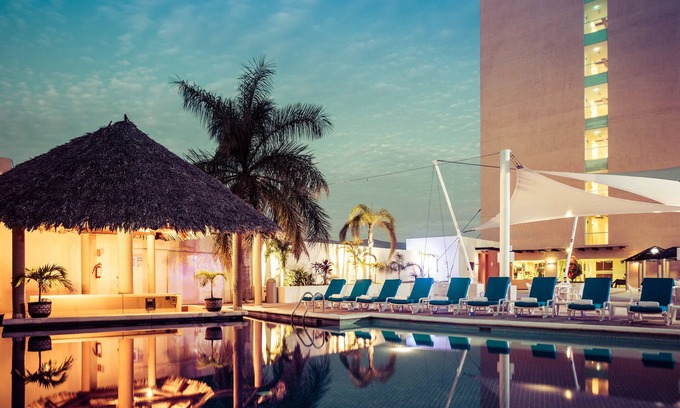 Tuxtla Gutierrez Hotel | Discover Fiesta Inn Tuxtla: Kid-Friendly with Pool & Spa