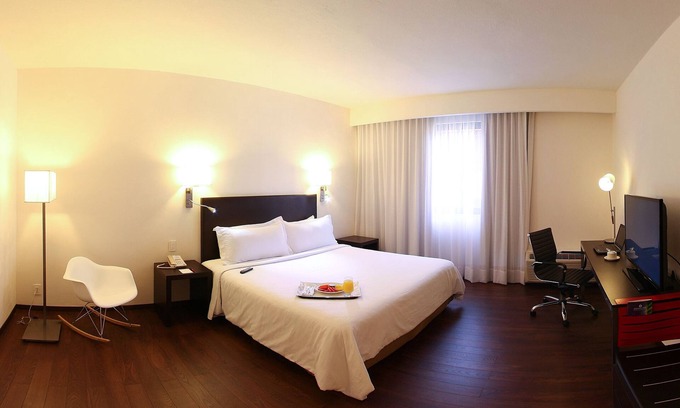 Xalapa Hotel | Welcoming Fiesta Inn Xalapa: Pool, Spa & Family Amenities