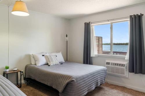 Mayfield Apartment | Inviting Fife Lake Lodge: 2BR Loft with Kitchen & Views