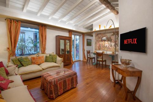 Guastalla Apartment | Elegant Fifty Eight Suite Milan Sforza – Rated 9.5/10!