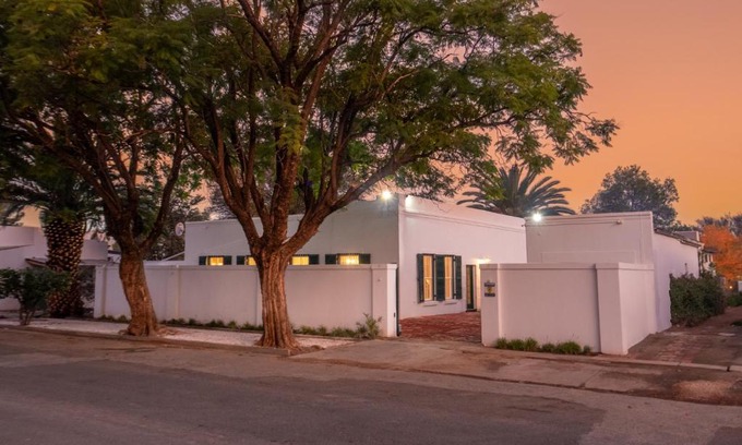 Graaff-Reinet House | Relax at Fifty Five on Park: Pool & Family-Friendly Stays