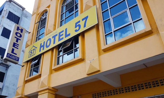 Pegawai Hotel | Budget-Friendly Family Stay at Fifty Seven Inn