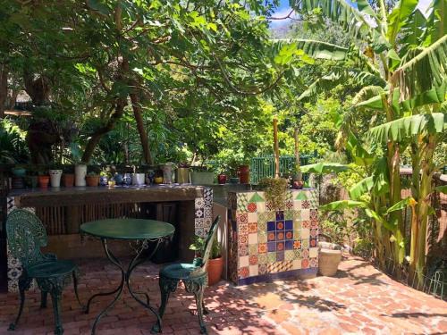Scott Estate Apartment | Cozy Fig Tree Cottage Near Sea and Local Shops