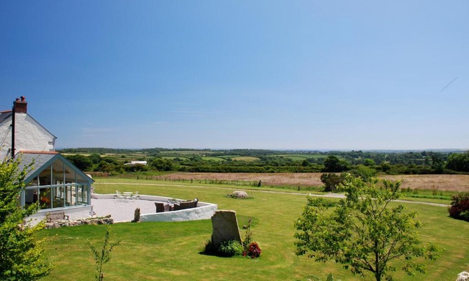 Penryn Bed & Breakfast | Discover Fig Tree House: Rated 10/10 by Guests