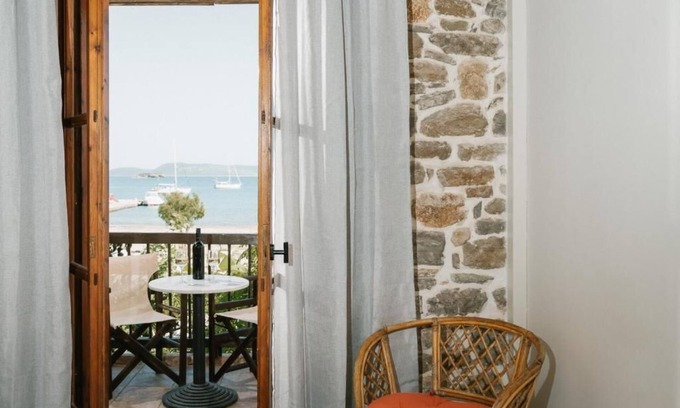 Methoni House | Relaxing Getaway at Filanthi The Project with Spa & Breakfast