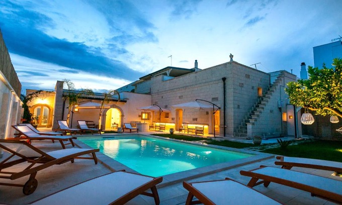 Uggiano la Chiesa Bed & Breakfast | Inviting Filigus: Oceanfront Haven with Pool & Breakfast