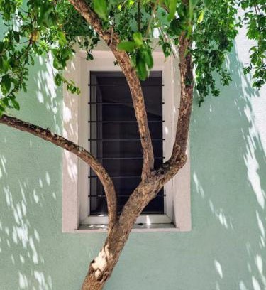 Agios Nikolaos House | Family-Friendly Retreat at Filip and Myrsinis House