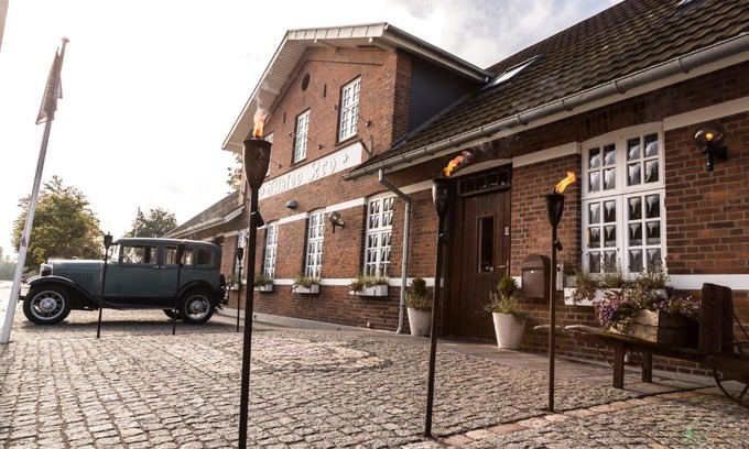 Filskov Hotel | Discover Filskov Kro: Family-Friendly with Pool & Dining