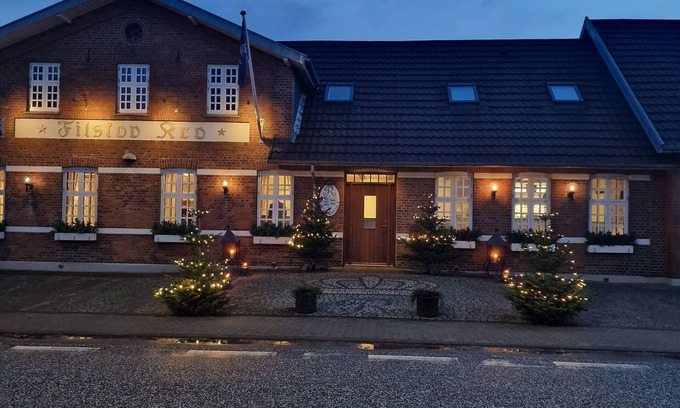 Filskov Hotel | Discover Filskov Kro: Family-Friendly Retreat with Pool