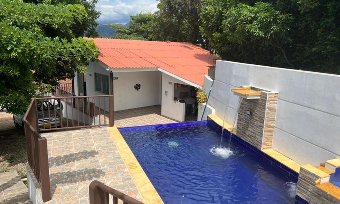 Villeta House | Finca acogedora en Villeta con piscina privada