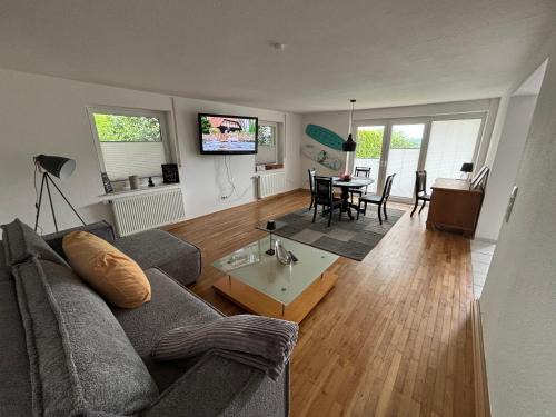 Vlotho Apartment | Family-Friendly Retreat at Finca Bornrows Awaits You
