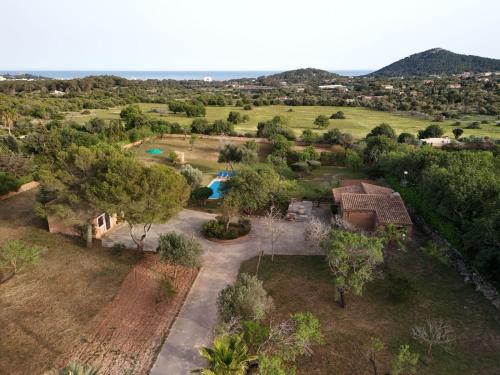 Capdepera House | Pet-Friendly Retreat at Finca ca n'Andreu with Pool