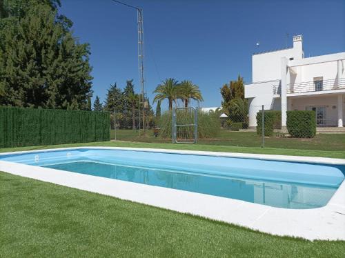 Pozo Del Camino House | Relax at Finca Campo Viejo: 4-Star Stay with Pool