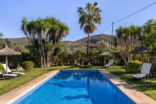 Son Macia House | Finca Can Suave: 4-Star Oasis with Pool and Family Fun