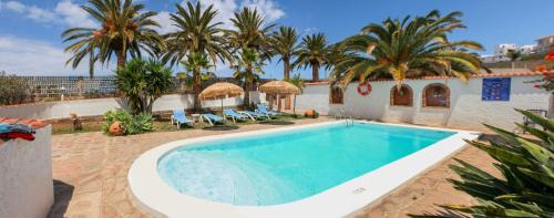 Buenavista del Norte House | Tranquil Finca el Castillo: Oceanfront Stay with Spa & Pool