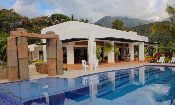 San Jeronimo Villa | Finca El Olimpo, El Templo Del Descanso