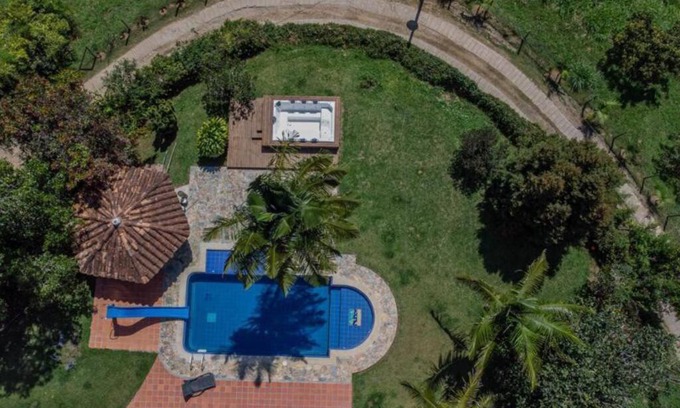 Guatape Villa | Discover Finca El Paraíso Guatapé: 9.5/10 & Poolside Fun