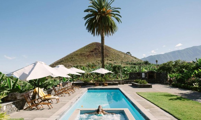 Los Realejos Apartment | Relax at Finca el Patio: Family-Friendly with Pool & Breakfast